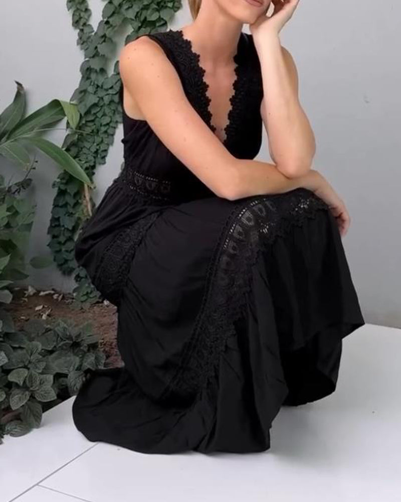 Riana – Elegantes Spitzenkleid mit V-Ausschnitt